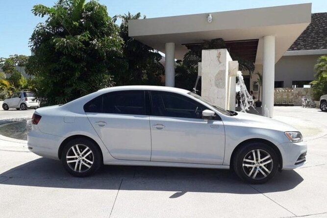 Cheap transfer for up to 10 people. - Door-to-door pickup after landing: what actually happens