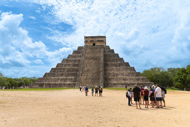 Chichen Itza Cenote and Valladolid from Cancun - Chichen Itzá and the Kukulkán pyramid: how to use your hour and a half