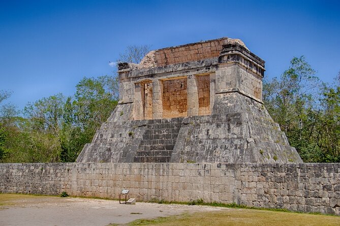 Chichen Itza, Cenote Sagrado and Valladolid from Cancun - Stop 1: Chichén Itzá with a guided walk and limited free time