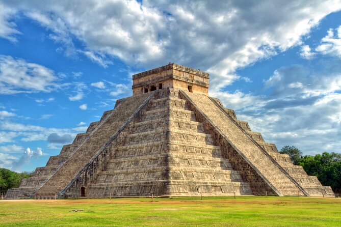 Chichen Itza Day-Trip, Cenote Swim & Valladolid with lunch - A long day of Mayan sites: the real shape of the trip