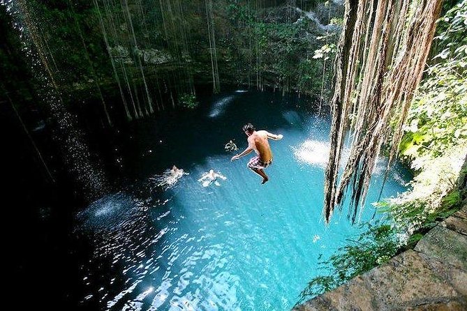 Chichen Itza Day Trip from Cancun with Cenote Swim & Valladolid - Chichén Itzá with a story-telling bilingual guide (Kukulcán and the Warriors)