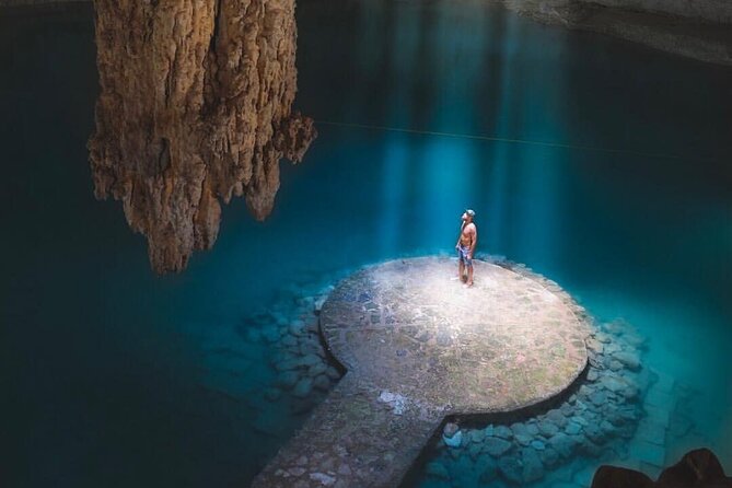 Chichen Itza Deluxe And Ancestral Cenotes Suytun and Ik-kil - Ik-Kil Cenote: Big Scale, Clear Water, and One Full Swimming Window