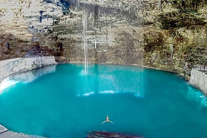 Chichén Itzá Premier Tour with Cenote Xunáan, Valladolid & Lunch - Lunch and the Open Bar: Good Midday Fuel With One Catch
