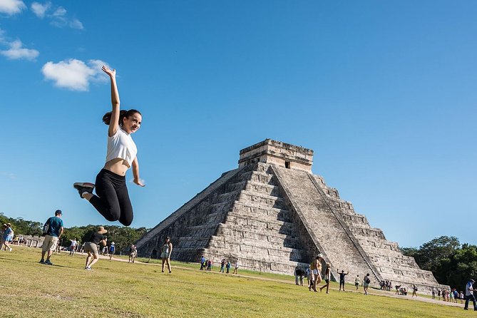 Chichén Itzá Premier Tour with Cenote Xunáan, Valladolid & Lunch - Chichén Itzá Ruins: A Great Site With Real Limits on Time