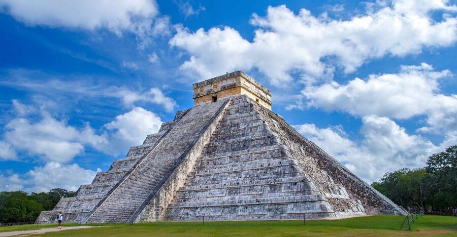 Chichén Itzá Skip-the-Line Entrance Ticket - Rules that affect your day: cameras, devices, drones, and ID