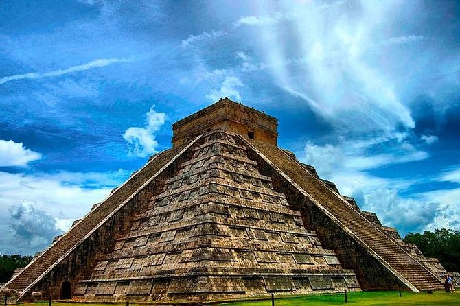 Chichen Itza Sunrise Express Day Tour from Riviera Maya - Hotel pickup, air-conditioned bus, and what the morning breakfast actually means
