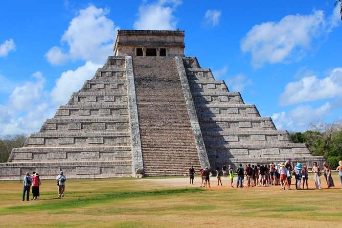 Chichen Itza Tour: Valladolid & Cenote Adventure with Buffet - Cancun-area pickup and the ride to Chichén Itzá