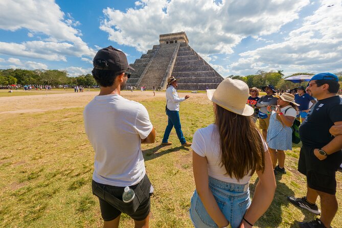 Chichen Itza, Transportation, lunch, cenote and Valladolid. - Plaza la Isla 2 and the first cultural stop in practice