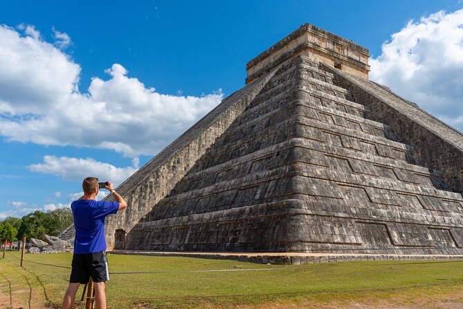 Chichen Itza, Transportation, lunch, cenote and Valladolid. - Sacred Cenote: the hour you get, and the vest rule you must follow