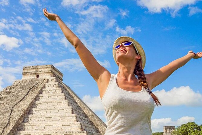 Chichen Itza Walking Tour in Portuguese or Italian Skip the Line Access - Temple of the Warriors: a stop with heavy themes