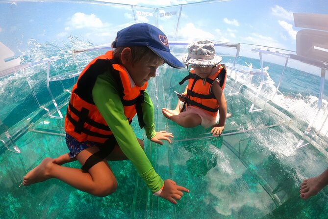 Clearboat: Glass-bottom boat ride to the Caribean Sea - Cancun or Isla Mujeres: how the route changes what you see
