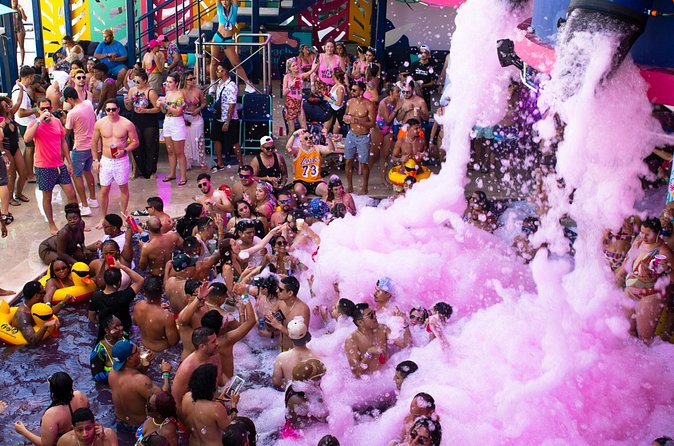 Coco Bongo Beach Club Day Party Premium Pass - Beach views and photo moments on the sand