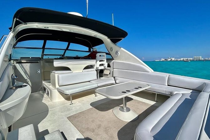 Cruise in Elegance: Luxury Yacht Rental in Cancun - Crew service: friendly help, plus photo support