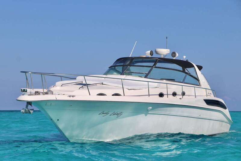 Cruising paradise in a luxury yacht in Cancun - The routes: 2 hours in Cancun vs Isla Mujeres in 4 or 6