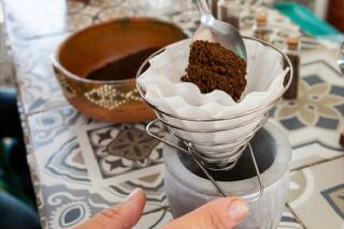 Del Grano al Cafe Learn how to roast grind and prepare coffe - Drip filter brewing: the home method you can actually repeat