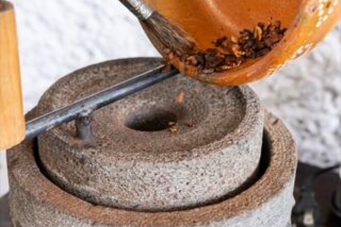 Del Grano al Cafe Learn how to roast grind and prepare coffe - The host factor: why Alex keeps the class fun and focused