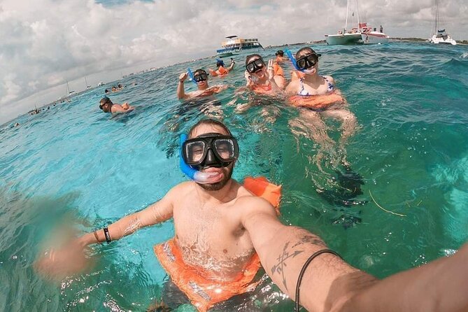 Deluxe Catamaran to Isla Mujeres, with Drinks, Snorkel & Buffet - Isla Mujeres free time: how to spend it without feeling rushed