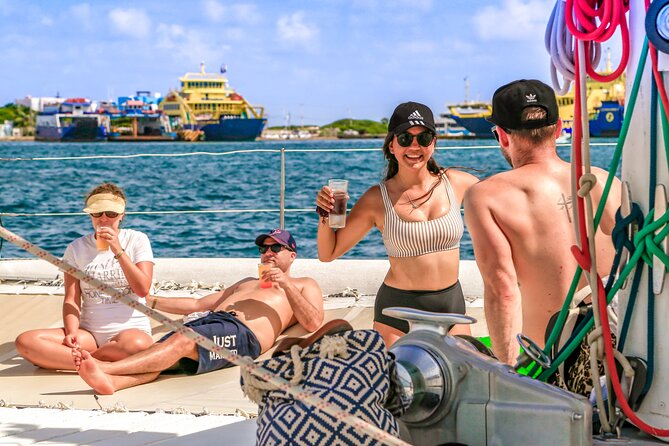 Deluxe Catamaran tour to Isla Mujeres with Open Bar and Lunch - The Cruise Toward the Reef: Open Bar, Music, and Sea Views