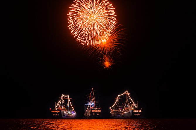 Dinner & Live Pirate Fight from Cancun - The Big Finale: The Pirate Battle at Sea
