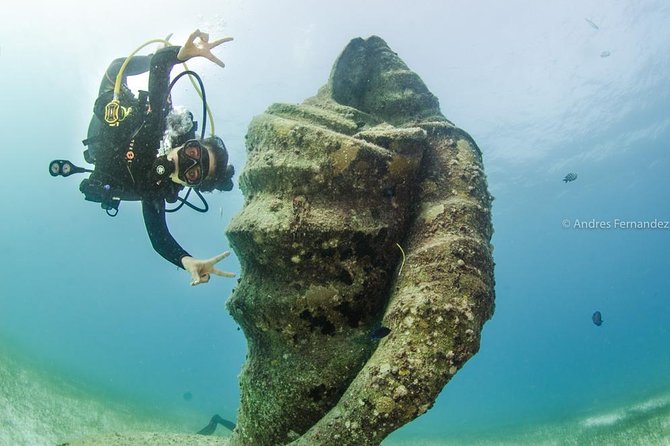 Discover scuba ,MUSA and Manchones reef dive without license - Manchones Reef at 33 feet: where the first real awe usually hits