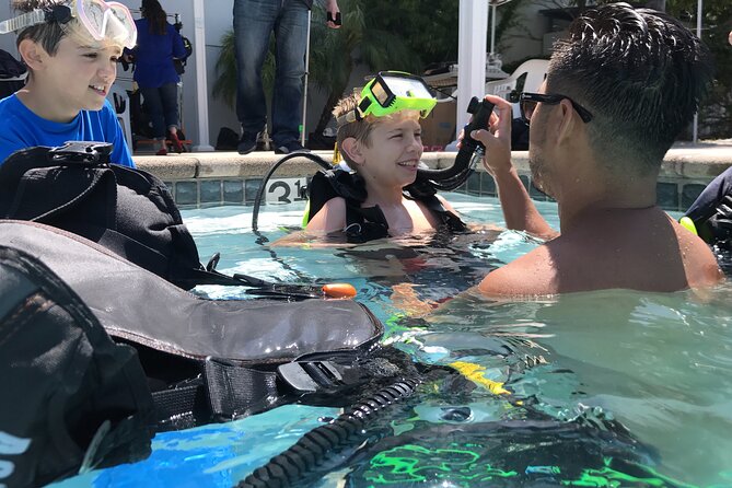 Discovery Scuba Diving !! - What the Training Actually Feels Like (And Why It Works)