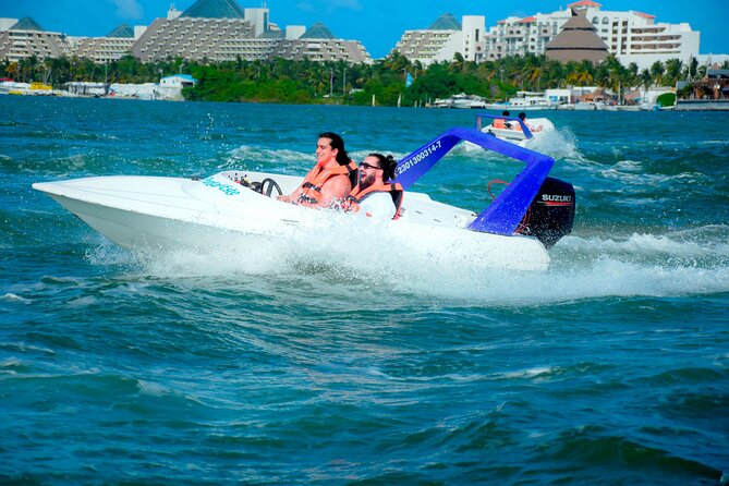 Drive an Speedboat + Mayan Ritual + Food Tasting and More! - Speedboat on Nichupte Lagoon: Fast Water, Real Control