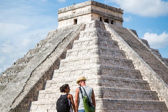 Early morning Chichen Itza Tour: Cenote and Tequila Tasting - Chichén Itzá: 1 hour with a guide, then time to roam