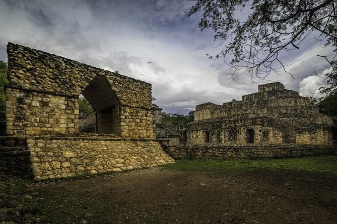 Ek Balam and Cenote Experience - Ek Balam: walking Mayan stone with a 2-hour window north of Valladolid