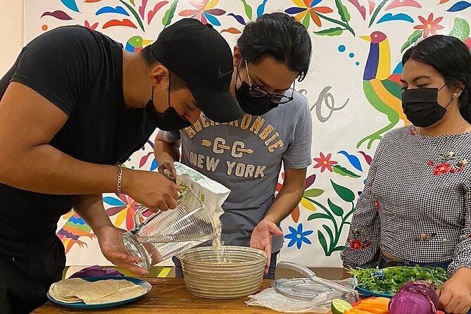 Elaboration of tortillas by hand following the Mexican tradition - Why Hand-Made Tortillas Feel Different in Cancun