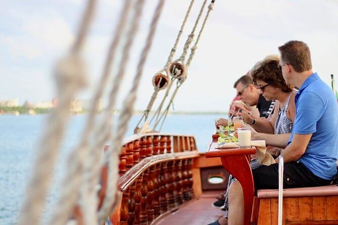Enjoy The Spanish Galeon with a Romantic Night Dinner in Cancun - Hotel transfers vs self-drive: the logistics that matter most