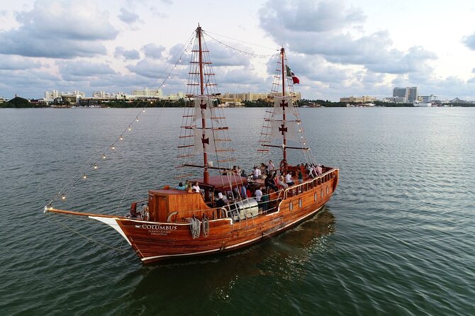 Enjoy The Spanish Galeon with a Romantic Night Dinner in Cancun - Group size, language, and who this fits best