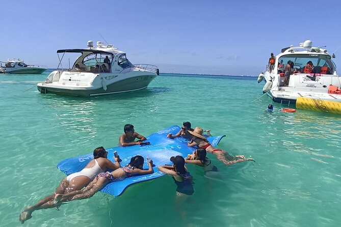 Entertainments and Celebrations in Cancun and Isla Mujeres - Cruise to Isla Mujeres: The part that feels like a moving vacation