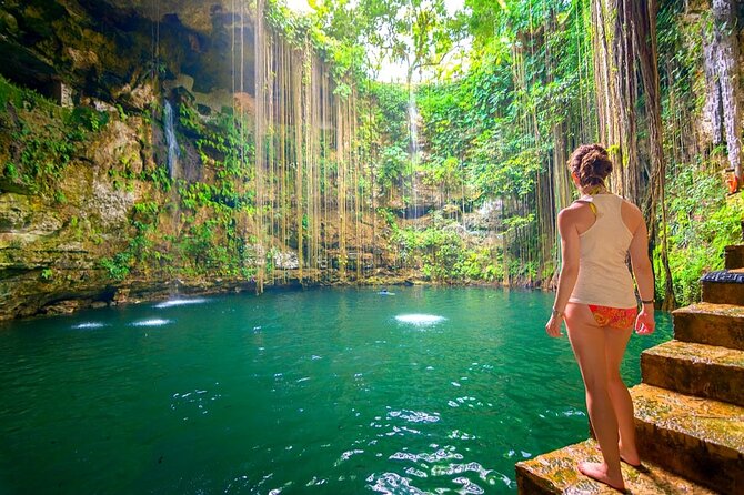Exclusive Guided Tour: Chichen Itza - Cenote Ik Kil -Valladolid - Cenote Ik Kil: Swim Time in a Sacred Underground Pool