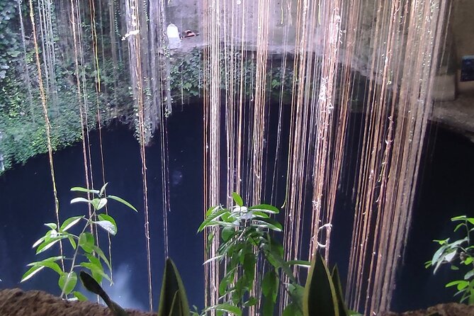 Expert Guided: Chichen Itza Tour with Early Access - Ik Kil cenote swim: a cool break that’s more than a photo stop