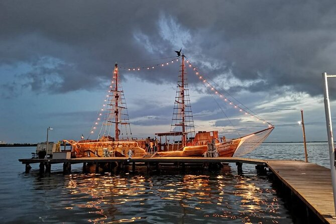 Feel the love on a romantic dinner at Cancun sea, with live music and open bar. - Sunset Vibes: When 7 PM Becomes the Whole Plan