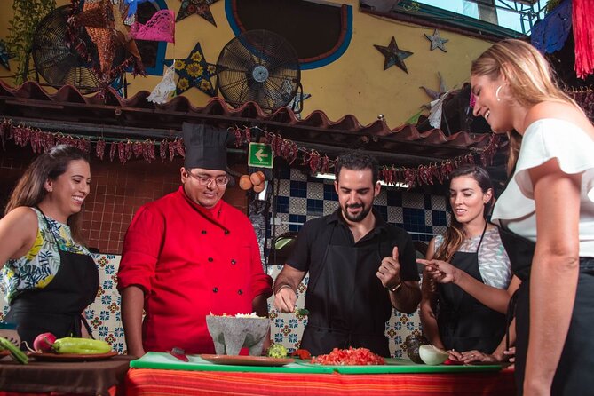 Flavors of Mexico: Cancun Cooking Class & Market Visit - Cooking with traditional tools: where the class becomes hands-on