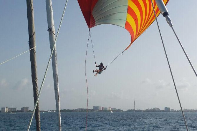 Full-day Isla Mujeres All-inclusive Cruise from Cancún - Isla Mujeres Private Beach Club: White Sand Time and Lunch You Can Count On