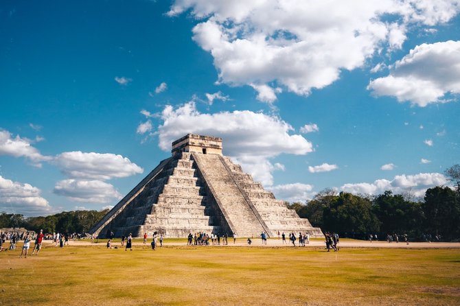 Full day tour to Chichén Itzá, Valladolid and Cenote, tour from Cancun - Getting There in Comfort: Luxury Bus, Pickup Window, and Group Size