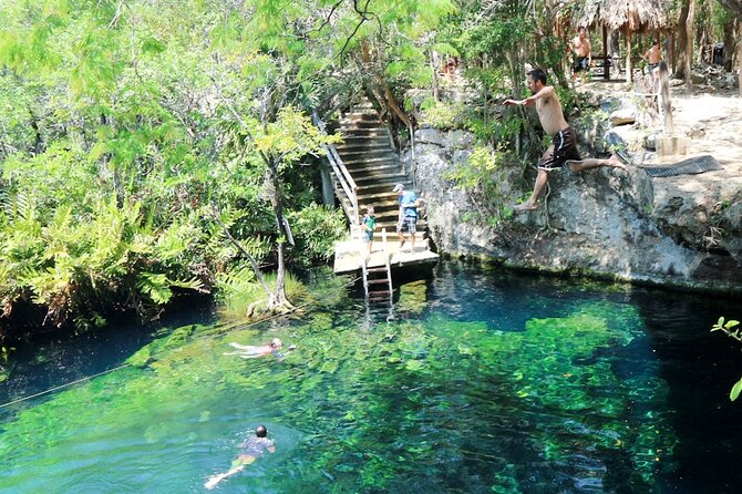Full Day Tour to the Best of Holbox - Yalahau Lagoon and Ojo de Agua/Laguna (45 Minutes): The Water Stop That Ends Strong