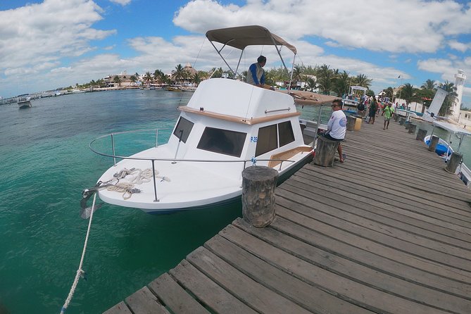 Guided Tour of Puerto Morelos Reefs with Snorkeling Experience - Taco lunch by the seashore and a short Puerto Morelos center walk