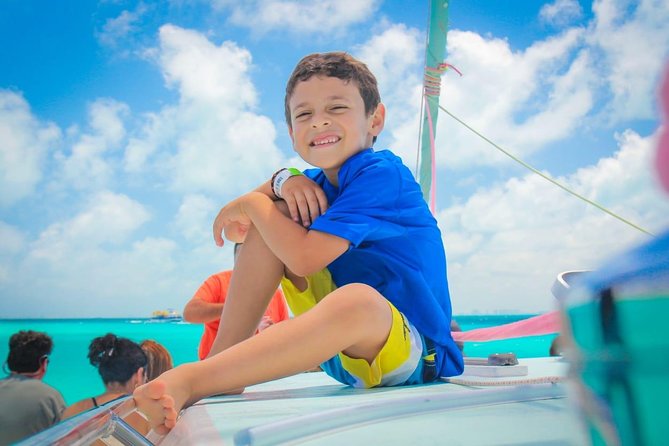 Half Day “LITE TOUR” to Isla Mujeres - Crew and small-boat vibe: why this tour feels more personal