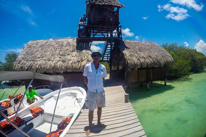 Holbox Island Tour departure from Cancun - Isla de la Pasion: short viewpoint time and seasonal bird spotting (40 minutes)