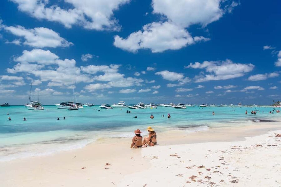 Isla Mujeres: Catamaran Ride with Open Bar, Snorkeling, and Lunch - Key things you’ll notice before you go