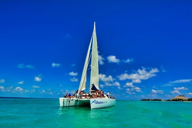 Isla Mujeres Catamaran Sailing Experience with Lunch & Open Bar - Who Should Book This Catamaran Daytrip