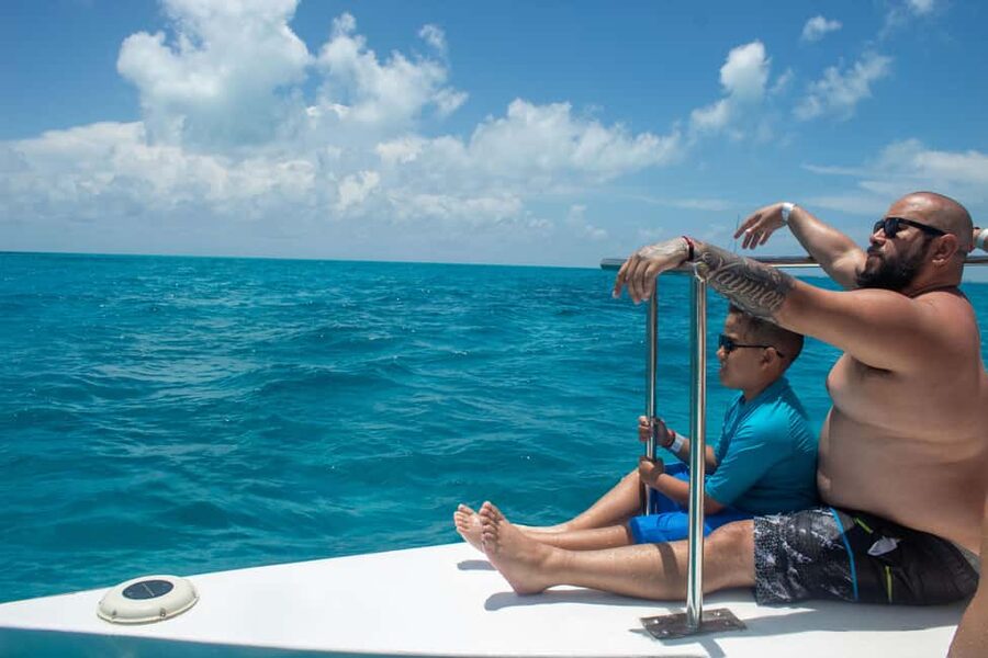 Isla Mujeres Catamaran, Snorkel & Buffet Lunch - Cancun to Isla Mujeres by catamaran: the day’s rhythm