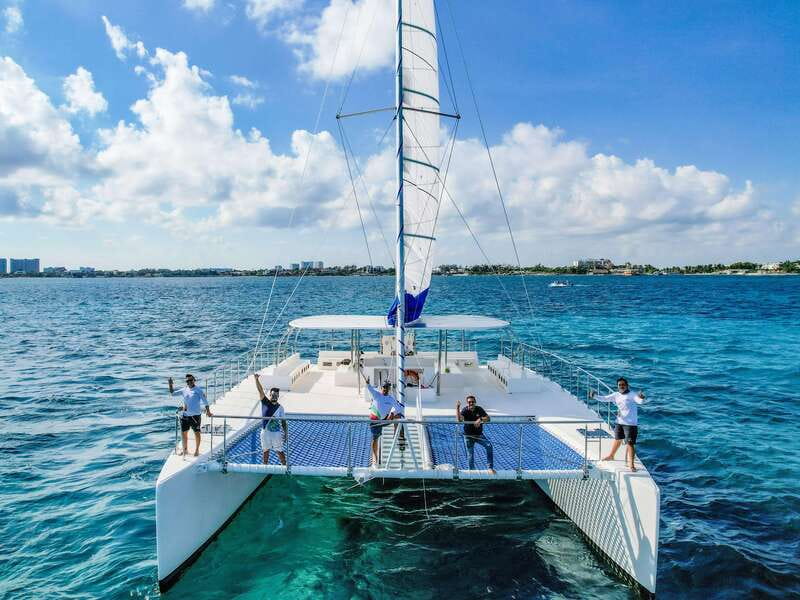 Isla Mujeres: Catamaran with Open Bar, Snorkeling and Lunch - Food and lunch options: know what’s included before you’re hungry