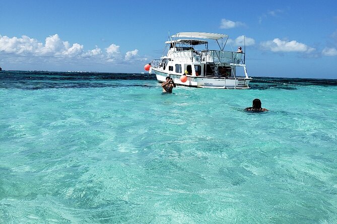 Isla Mujeres Full Day Tour on Yacht with Snorkel and Buffet - Snorkeling at Punta Norte: Great Marine Life With a Sea-Condition Reality