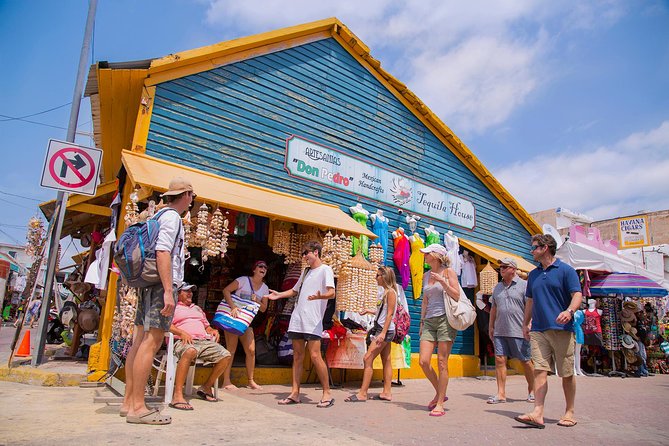 Isla Mujeres Luxury Sailing: Adults Only or Family Friendly - Snorkeling and safety rules: what you should realistically expect