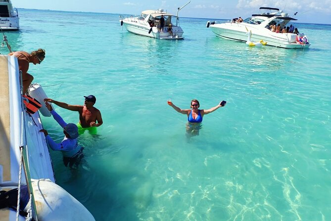 Isla Mujeres Premium Tour in Private Catamaran with Lunch - Playa Norte: Clear Water Swim Time and Optional Town Browsing
