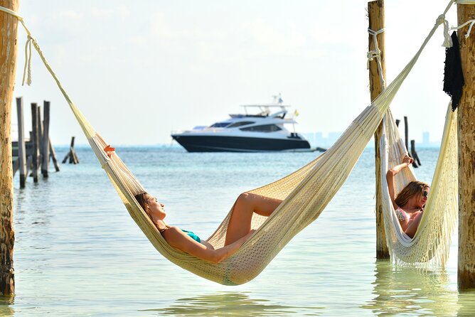 Isla Mujeres Snorkeling & Catamaran Adventure Tour - Stop 1: Museo Subacuatico de Arte and Reef Snorkeling Time